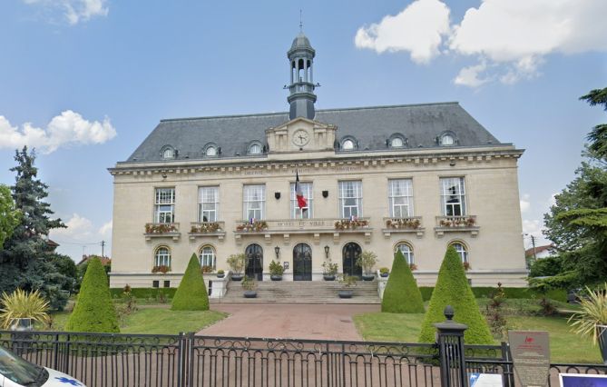 (93) L’ancien député et maire de la ville d’Aulnay-sous-Bois Gérard Gaudron est mort